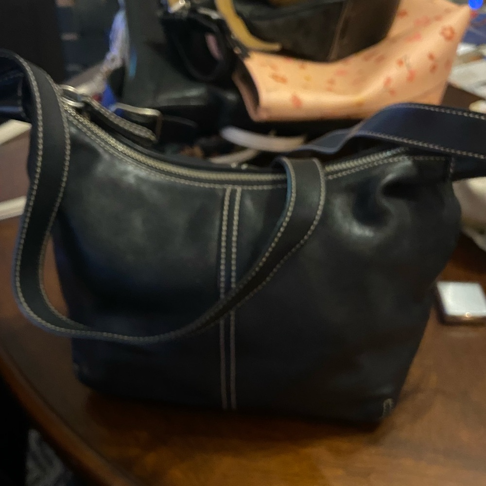 Vintage G043-9365 Soho Shoulder Bag Black Leather with white stitching
